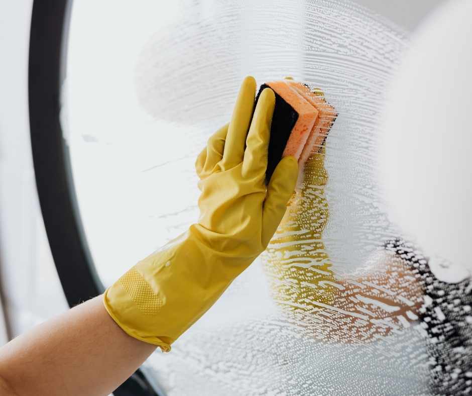 Mirror being cleaned in Grants Pass, Oregon | Three Trees Cleaning