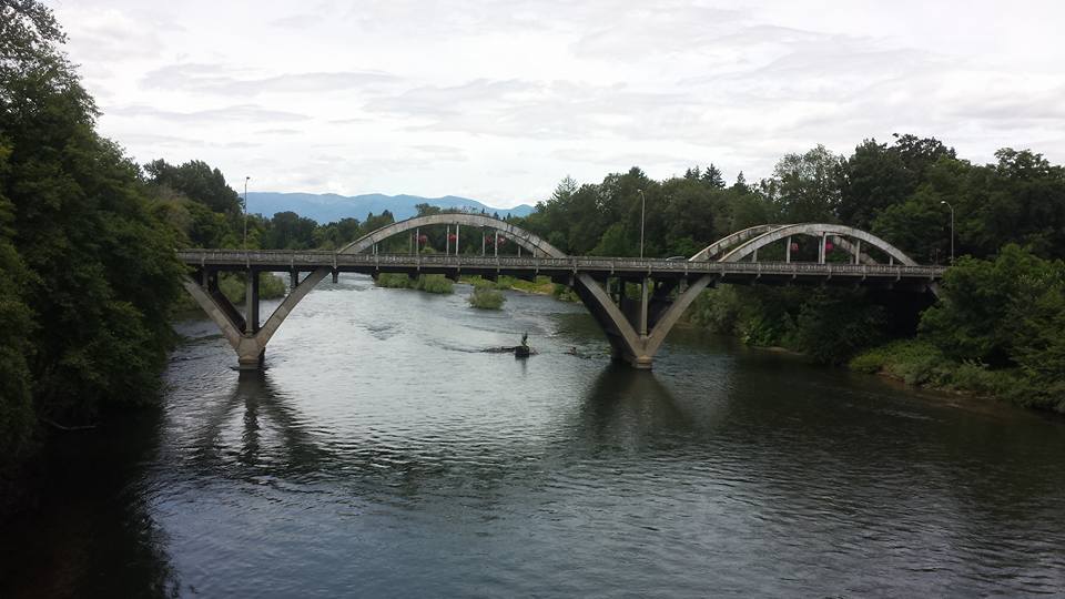 Picture of downtown Grants Pass, Oregon, Three Trees Cleaning